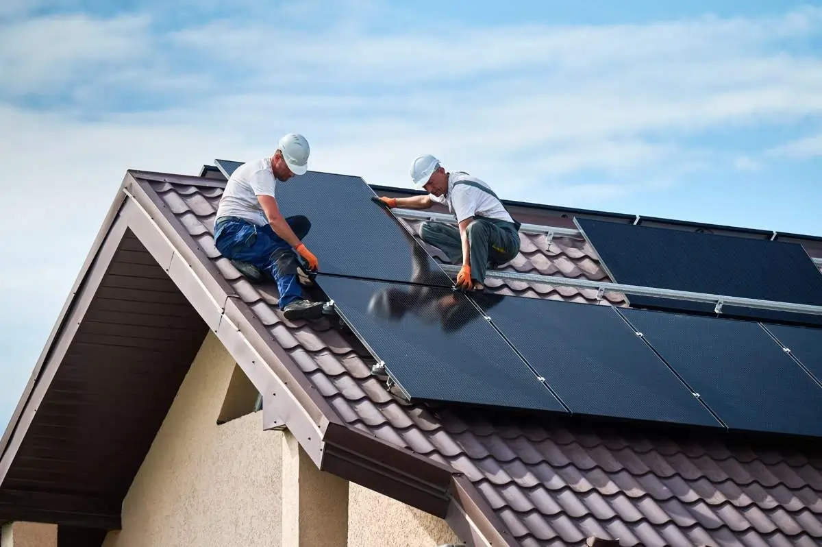 Des panneaux solaires pour des économies durables